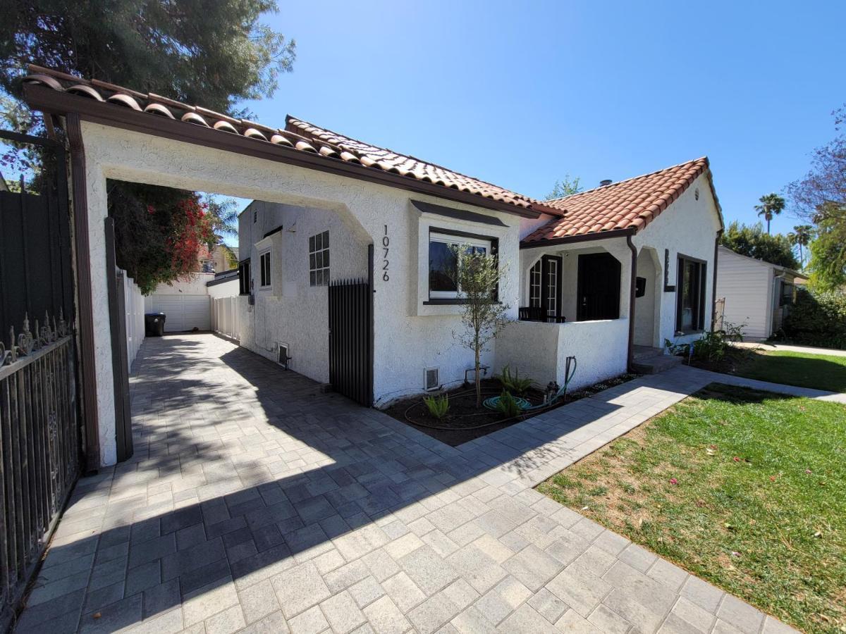 Luxurious Studio City Home ロサンゼルス エクステリア 写真