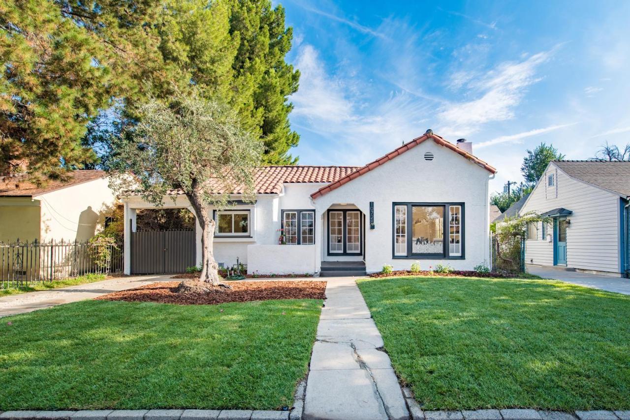 Luxurious Studio City Home ロサンゼルス エクステリア 写真