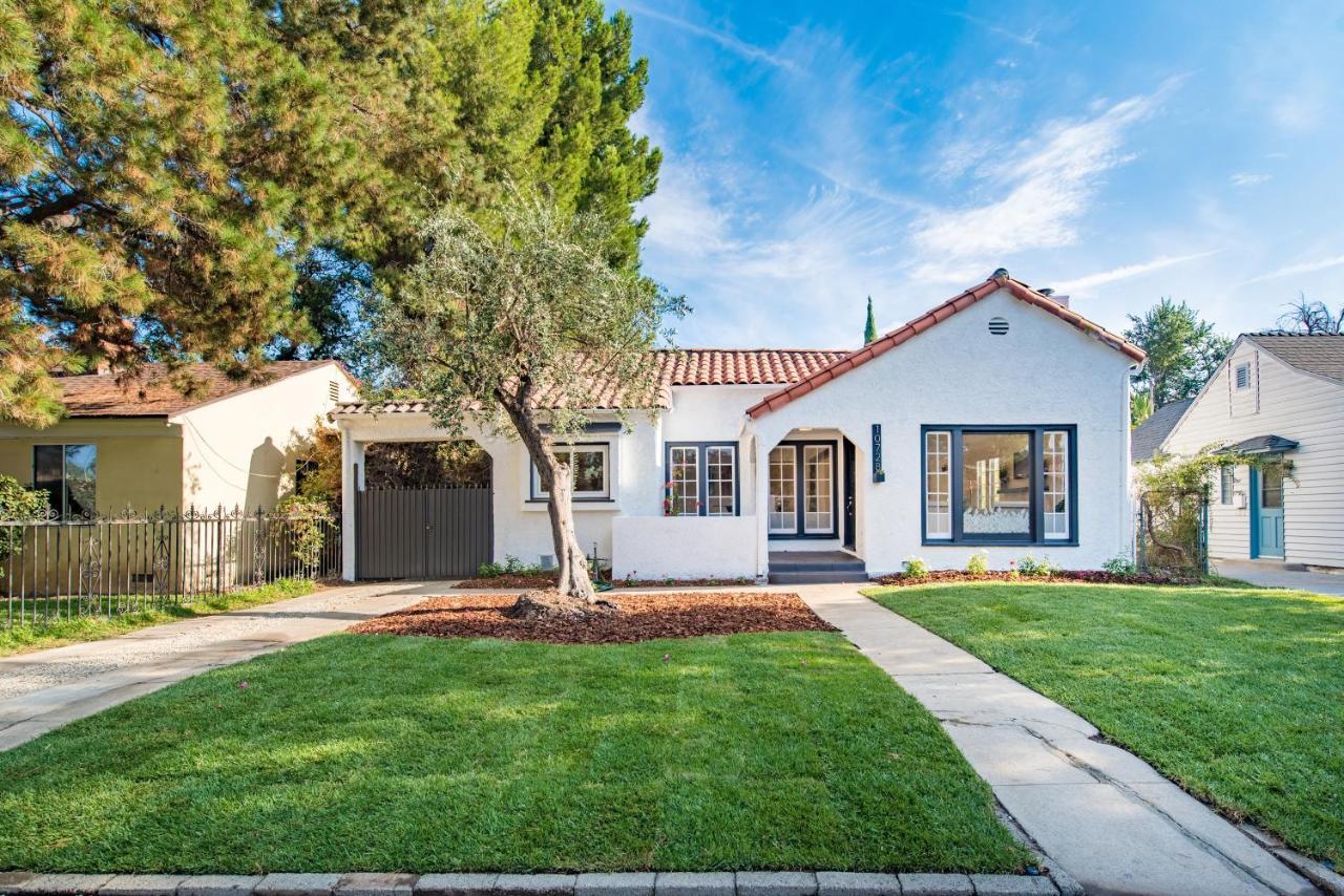Luxurious Studio City Home ロサンゼルス エクステリア 写真