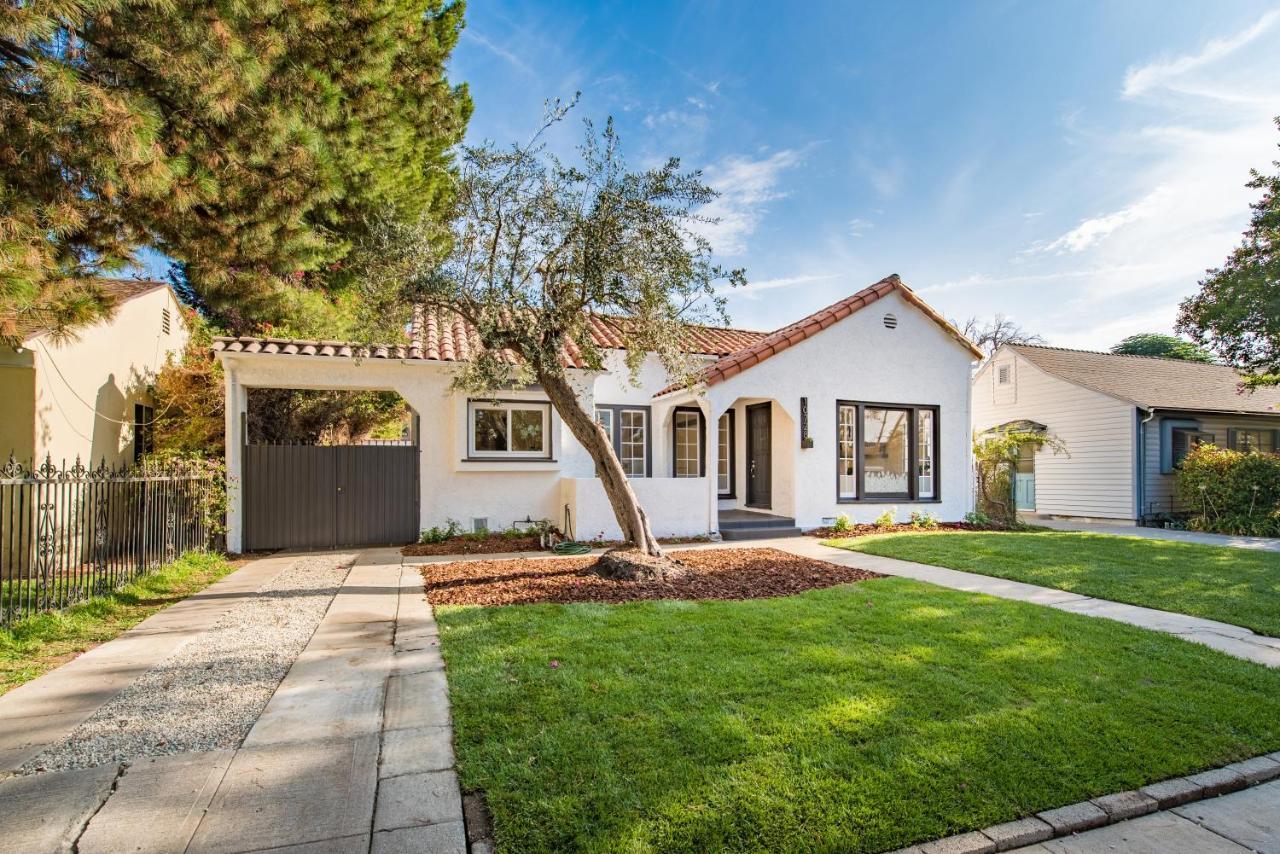 Luxurious Studio City Home ロサンゼルス エクステリア 写真