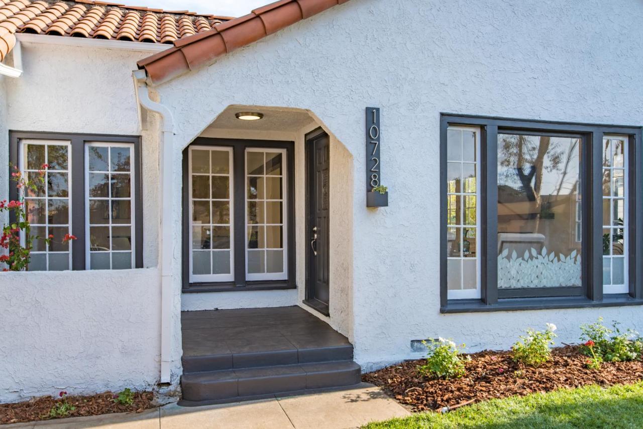 Luxurious Studio City Home ロサンゼルス エクステリア 写真